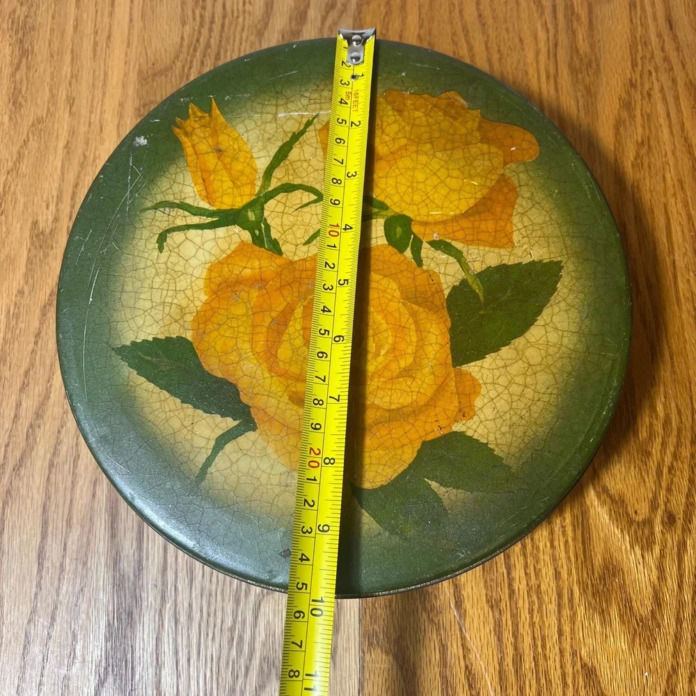 VTG Peggy Page Chicago Metal Sewing Tin VTG Buttons & Notions Mid Century Sewing